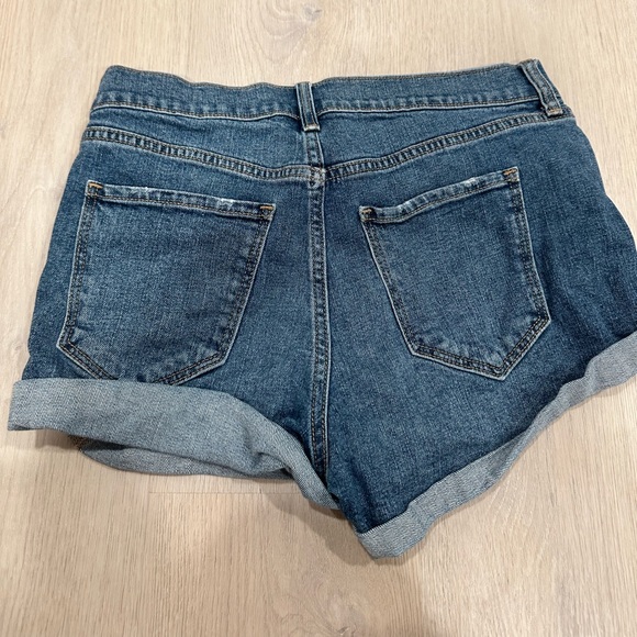 old navy boyfriend jean shorts - Picture 2 of 3